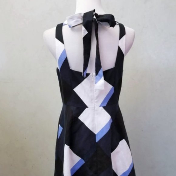 Ann Taylor box detail back tie dress size 4P (89) - Picture 2 of 10